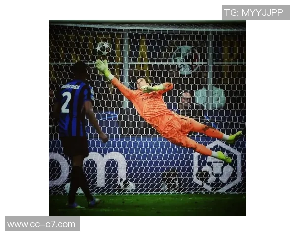 曾加称索默提升国米防线稳定性多纳鲁马与迈尼昂同样会犯错 曾加称索默提升国米防线稳定性多纳鲁马与迈尼昂同样会犯错