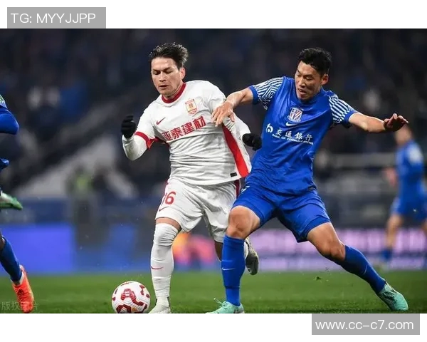 关键时刻鲍亚雄化解单刀险情朱辰杰门线解围保住球队胜利希望