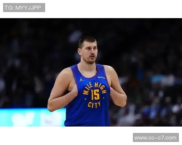 约基奇轻松砍下三双数据8次出手贡献14分14板15助3断表现抢眼